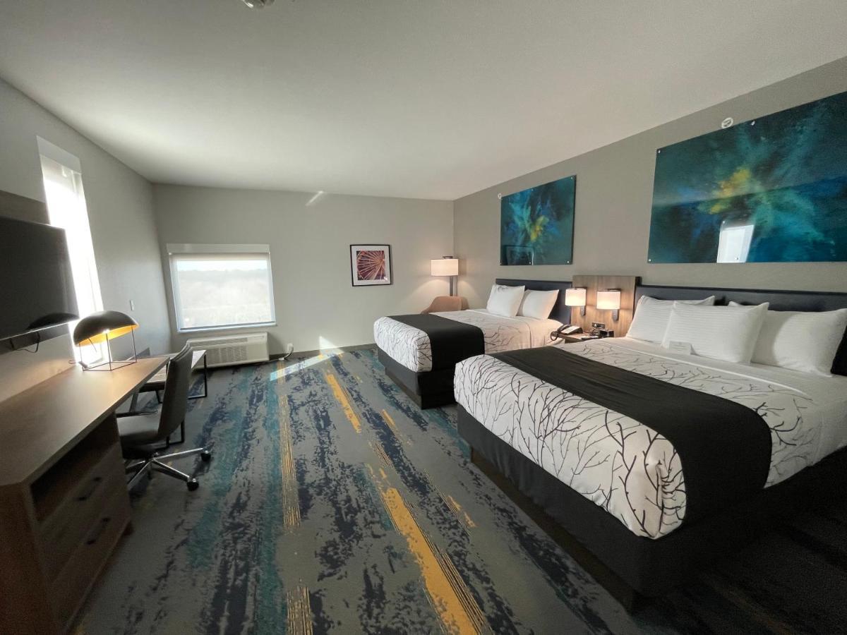 La Quinta Inn & Suites By Wyndham Dallas/Fairpark Exteriör bild