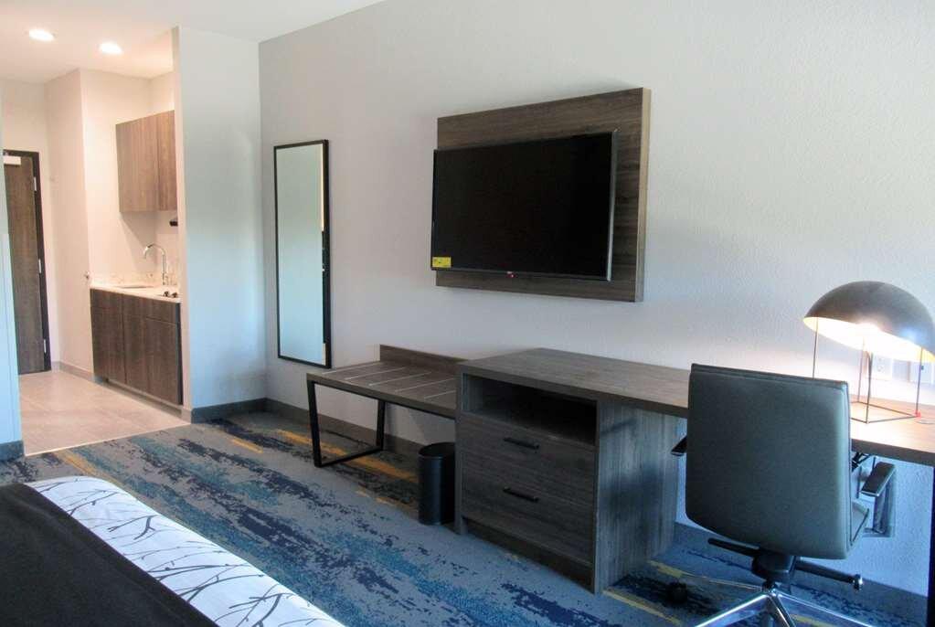 La Quinta Inn & Suites By Wyndham Dallas/Fairpark Exteriör bild