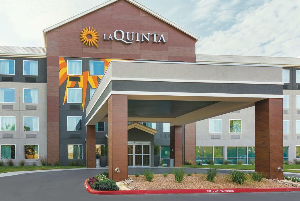 La Quinta Inn & Suites By Wyndham Dallas/Fairpark Exteriör bild