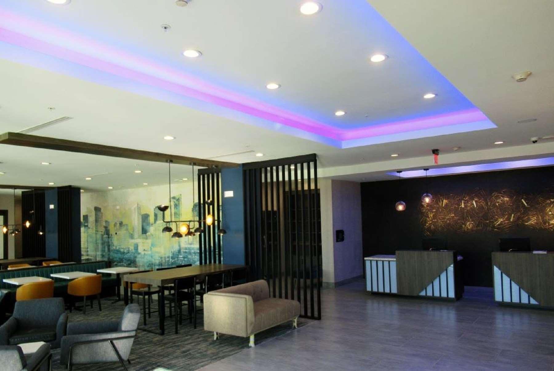 La Quinta Inn & Suites By Wyndham Dallas/Fairpark Exteriör bild