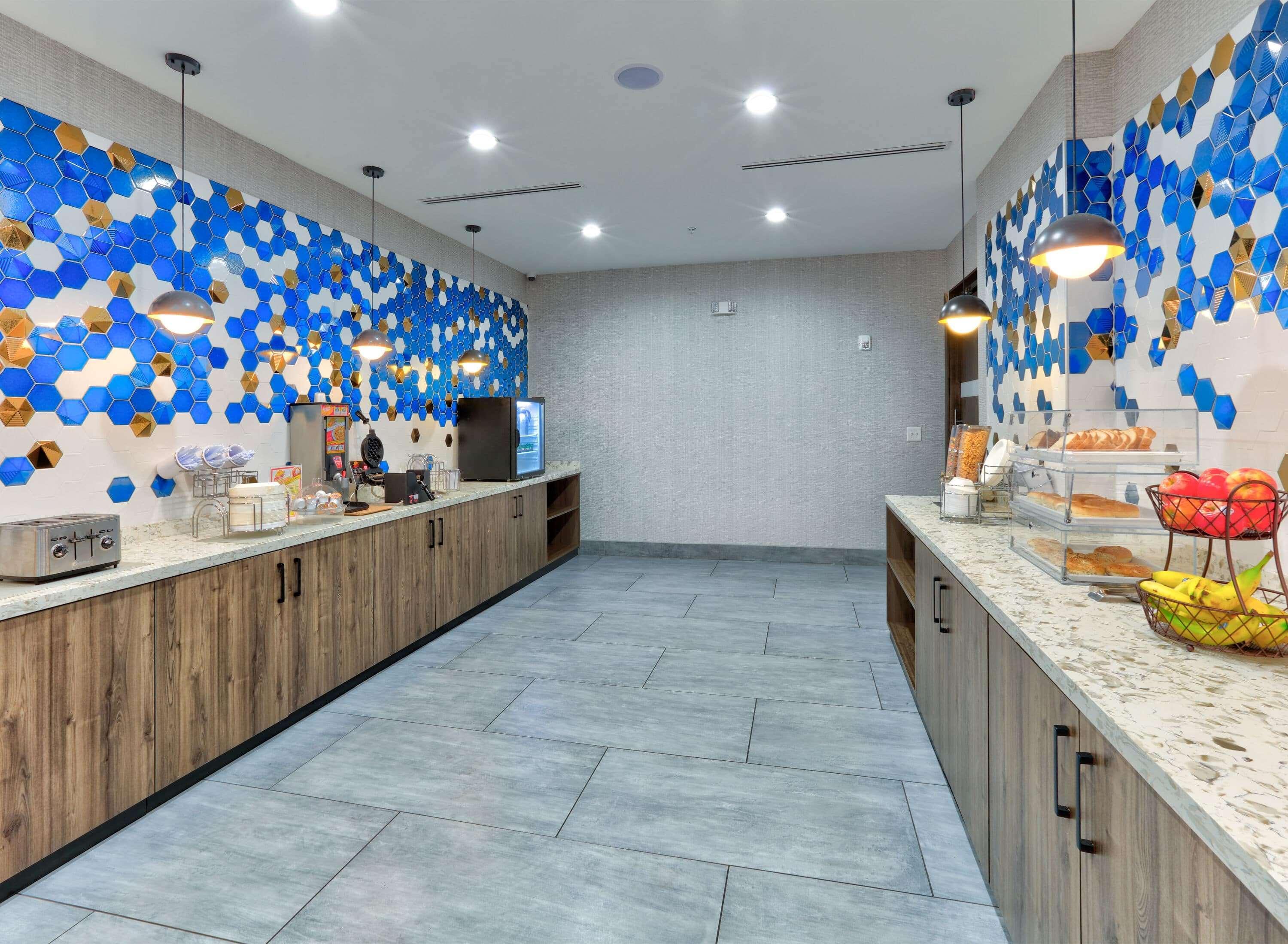 La Quinta Inn & Suites By Wyndham Dallas/Fairpark Exteriör bild